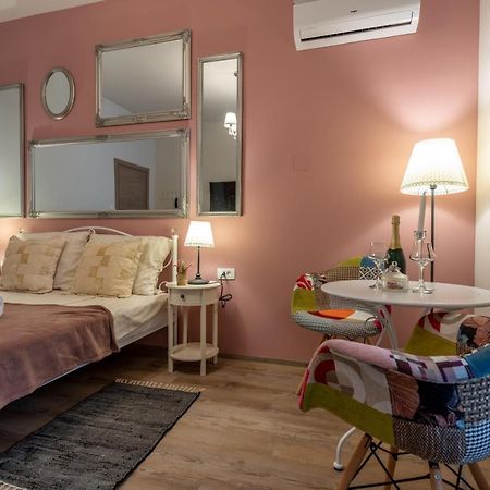 Old City Romantic Studios 4 With Free Private Parking Πούλα Εξωτερικό φωτογραφία