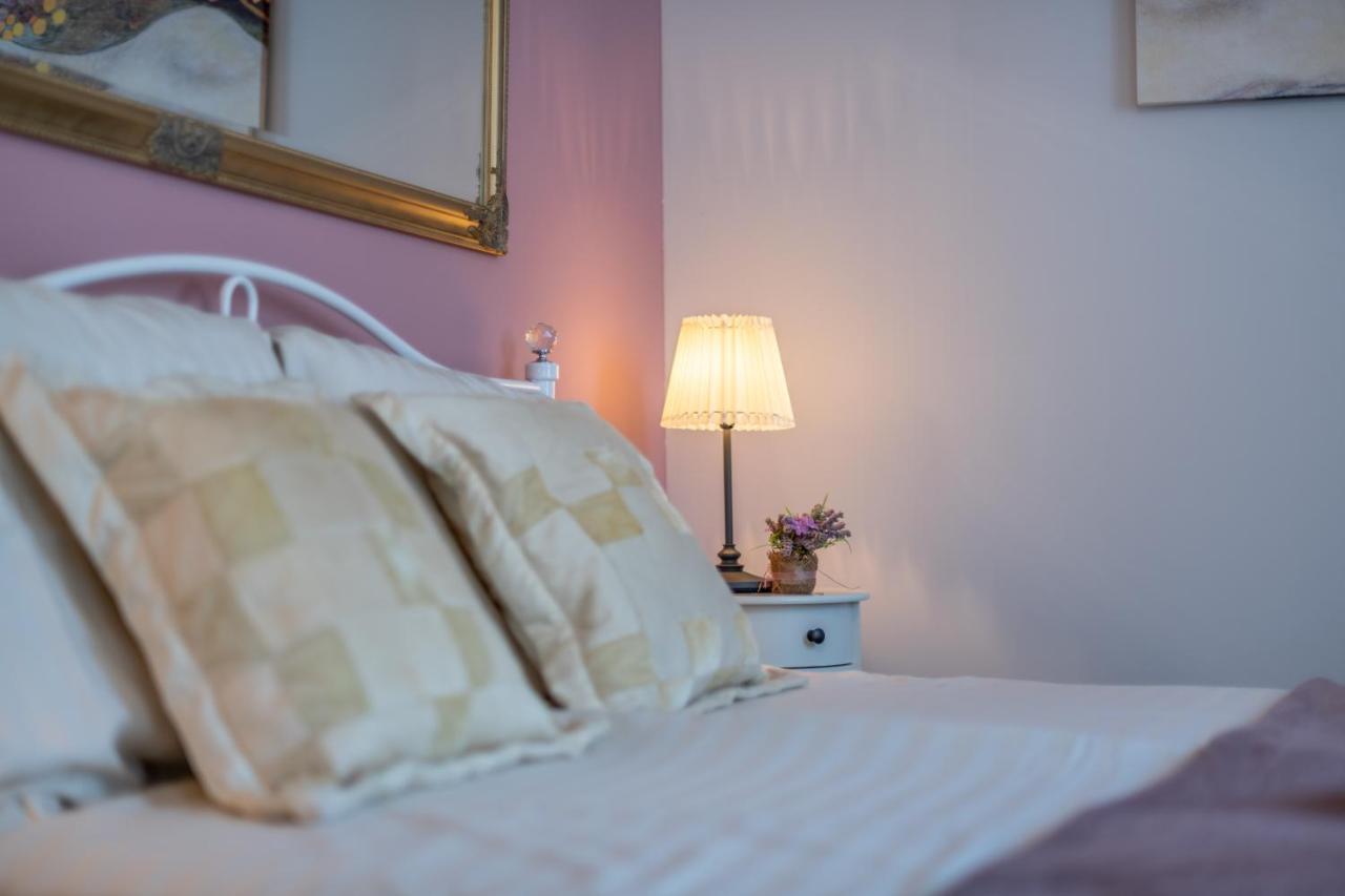 Old City Romantic Studios 4 With Free Private Parking Πούλα Εξωτερικό φωτογραφία