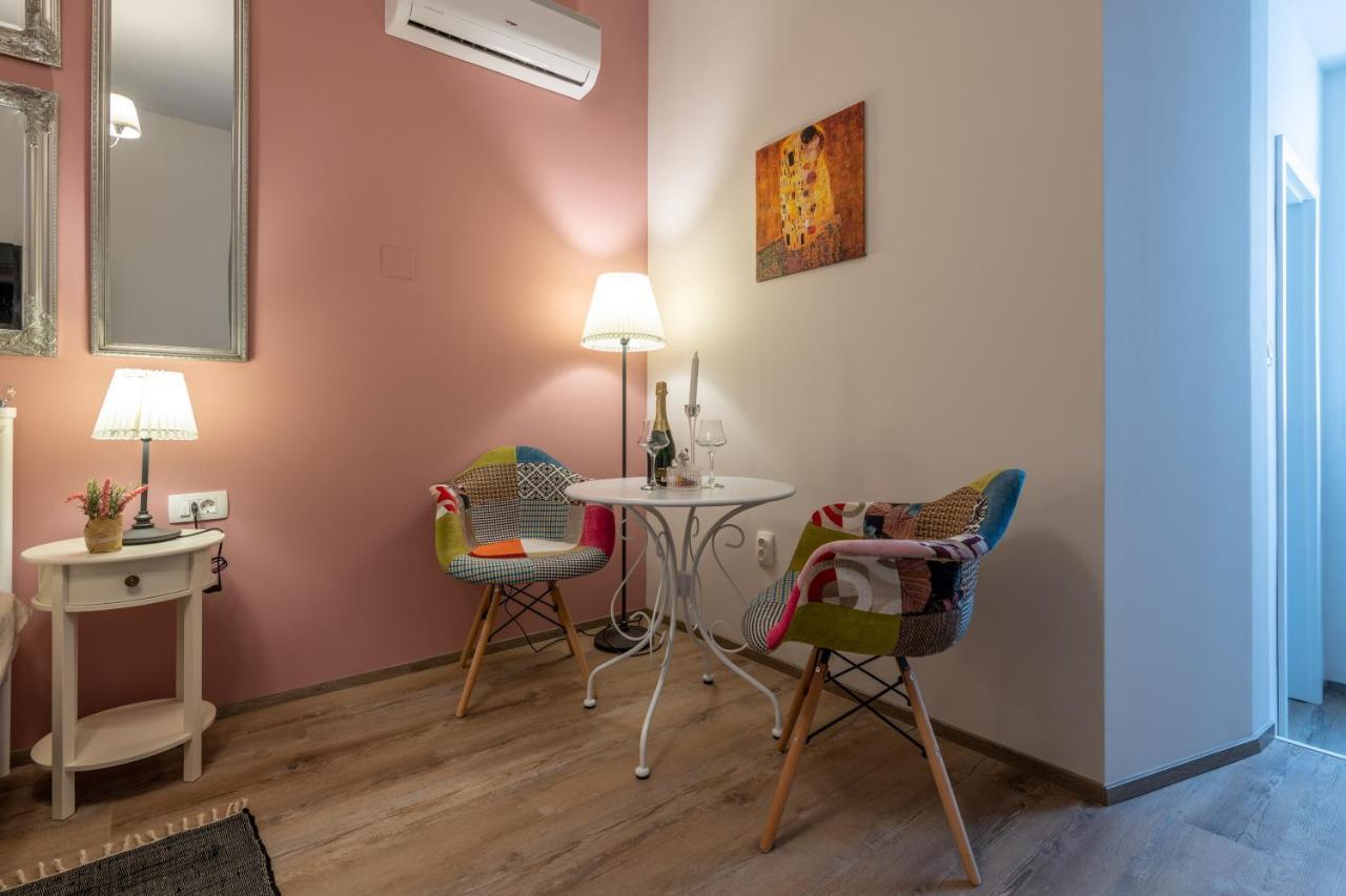 Old City Romantic Studios 4 With Free Private Parking Πούλα Εξωτερικό φωτογραφία