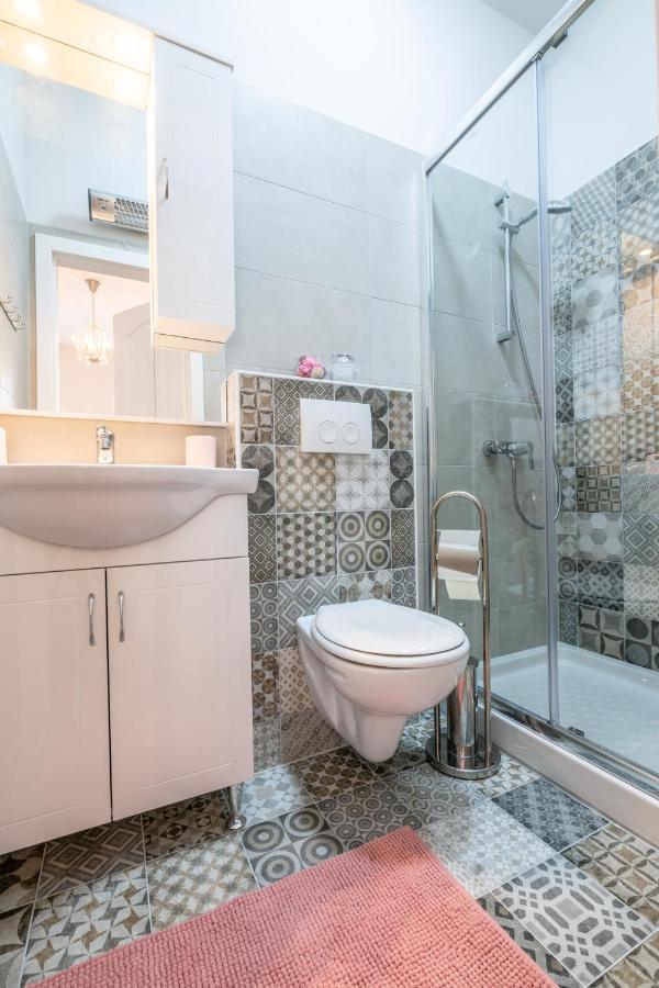 Old City Romantic Studios 4 With Free Private Parking Πούλα Εξωτερικό φωτογραφία