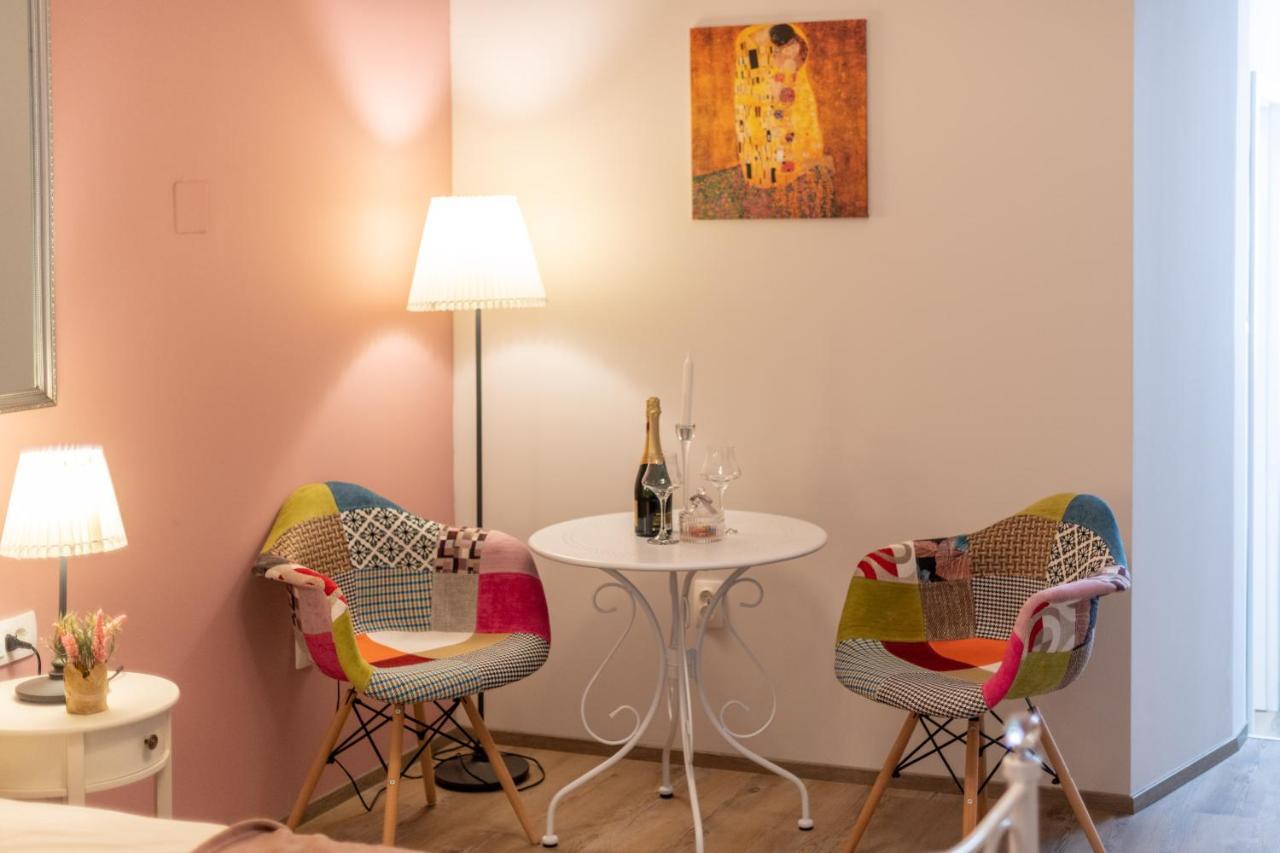 Old City Romantic Studios 4 With Free Private Parking Πούλα Εξωτερικό φωτογραφία