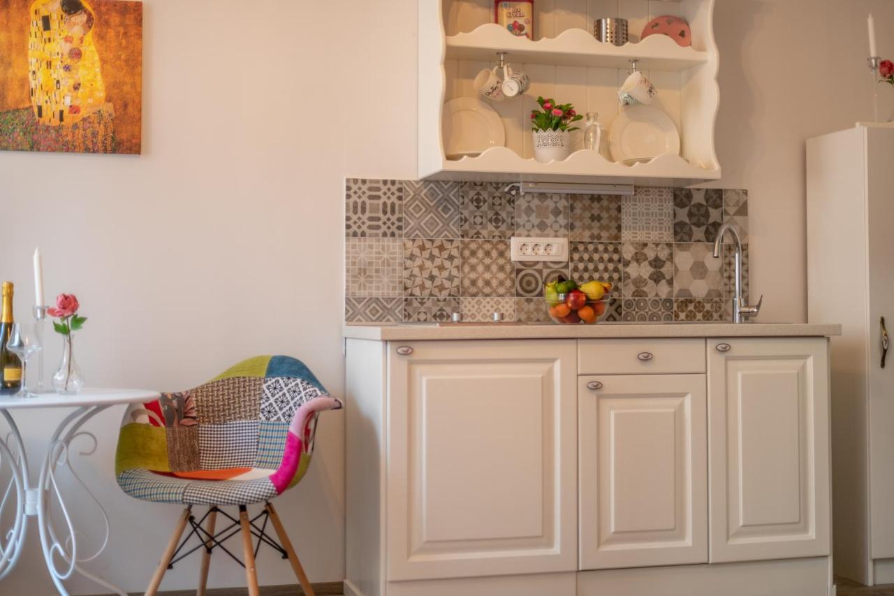 Old City Romantic Studios 4 With Free Private Parking Πούλα Εξωτερικό φωτογραφία