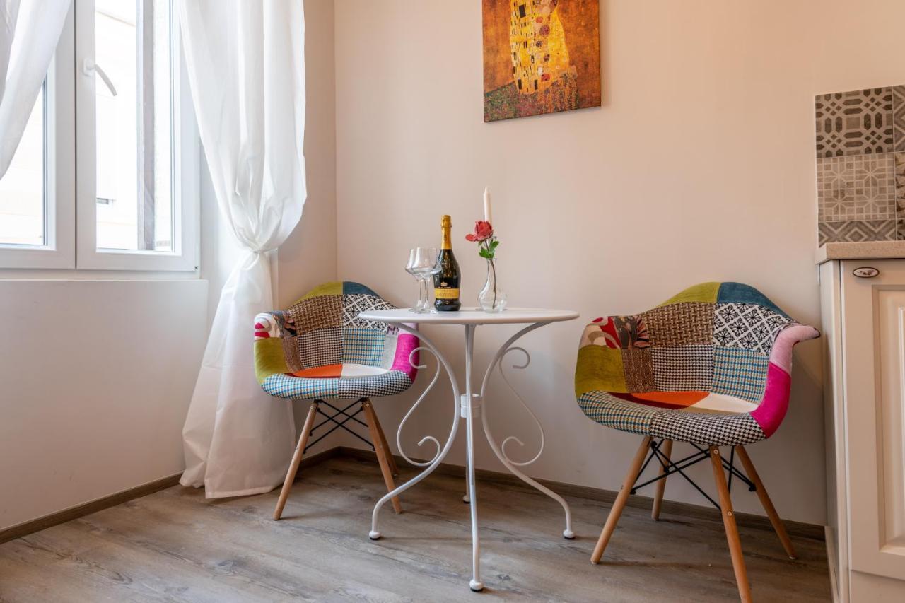 Old City Romantic Studios 4 With Free Private Parking Πούλα Εξωτερικό φωτογραφία